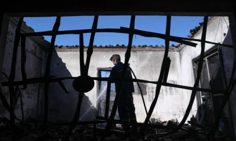Κόρινθος: Ανθρώπινα οστά σε οίκημα που κάηκε – Γίνεται ιατροδικαστική εξέταση